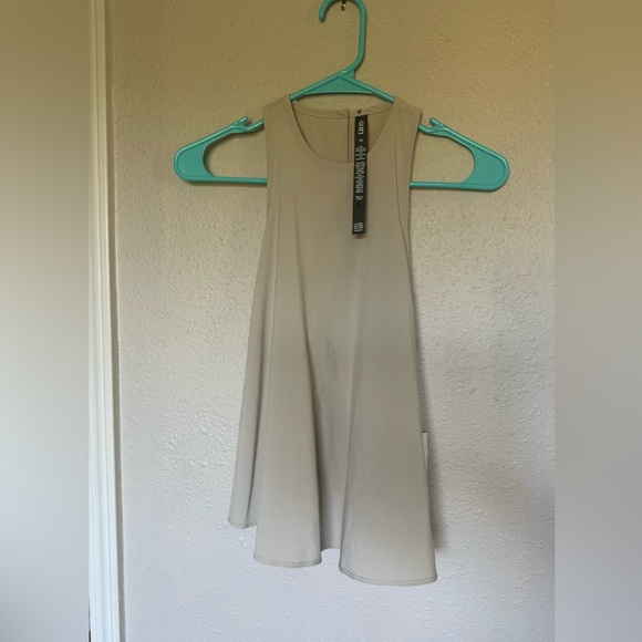 Vuori Villa Tank in Beach Sand - Picture 3 of 7